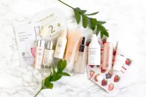 Noel nên tặng quà gì cho bạn gái thật ấn tượng? Bật bí ở ngay đây!