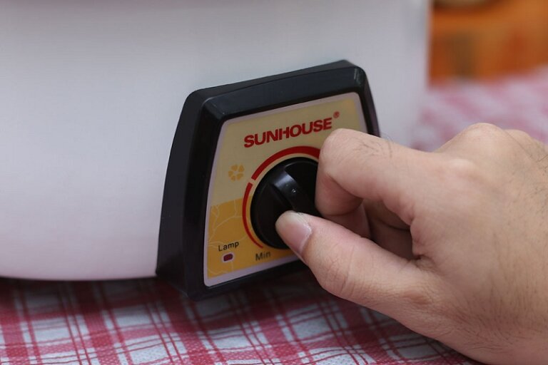 Nồi lẩu điện Sunhouse SHD4521 3L 7 Noi lau dien Sunhouse SHD4521 3L 7