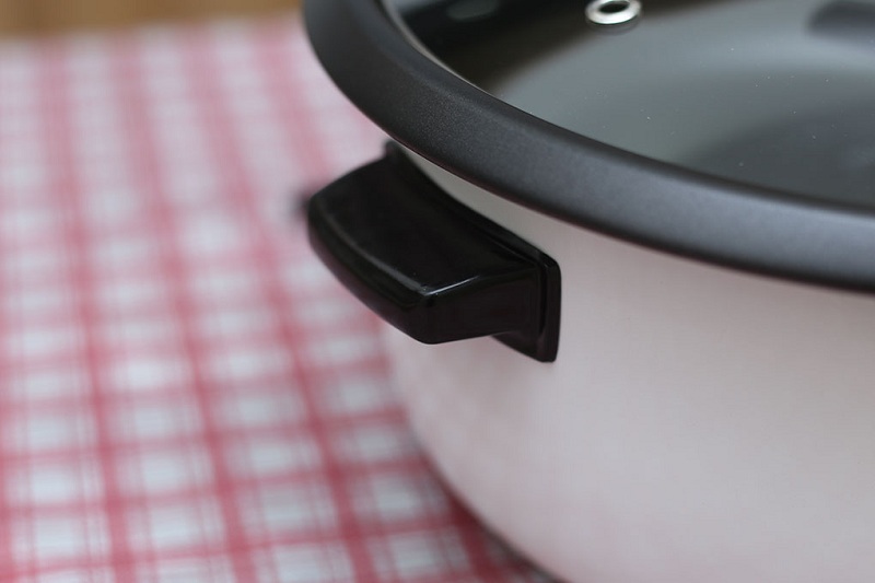 Tay cầm cách nhiệt, di chuyển thuận tiện