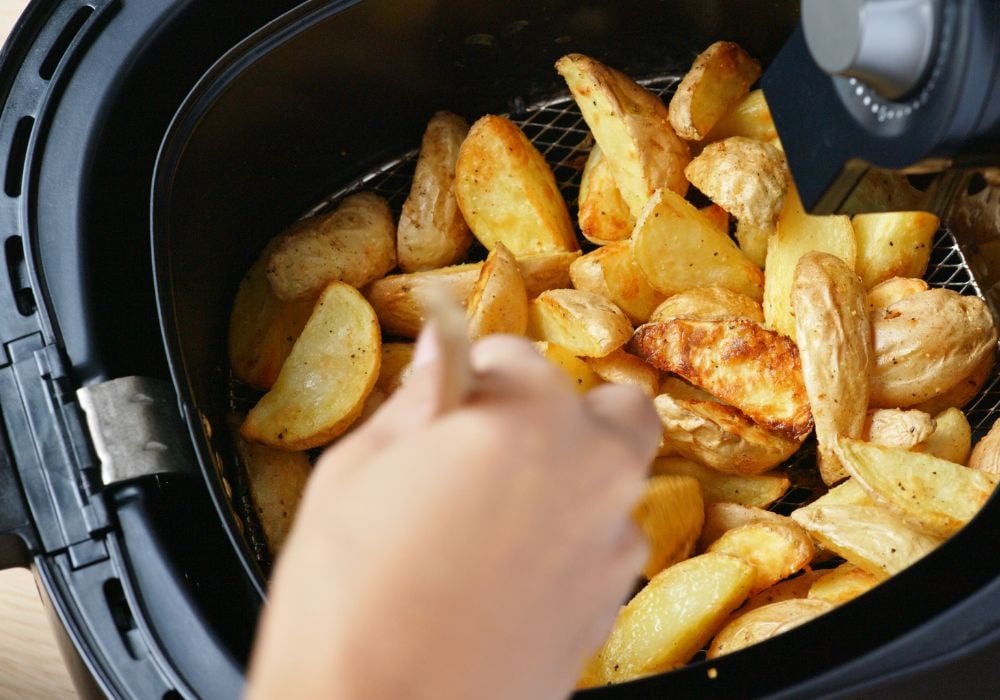 Cách chiên khoai tây bằng nồi chiên không dầu Lock&Lock