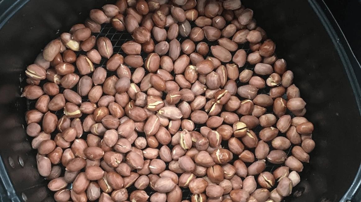 Cách rang lạc bằng nồi chiên không dầu dễ dàng tại nhà 2 Hướng dẫn rang lạc bằng nồi chiên không dầu đơn giản