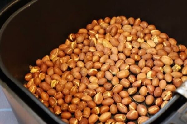 Cách rang lạc bằng nồi chiên không dầu dễ dàng tại nhà