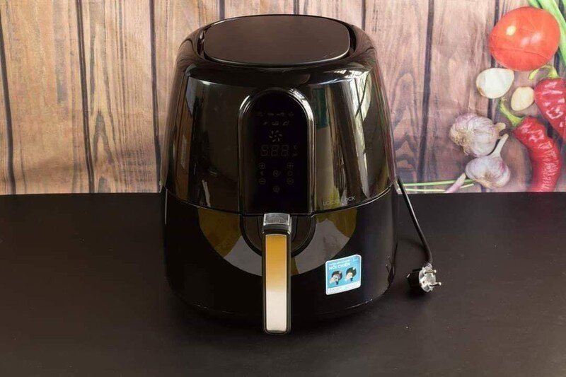 Review nồi chiên không dầu Lock&Lock EJF351: Có đáng mua không? 3 Lock&Lock EJF351 nằm trong phân khúc hợp lý cho một sản phẩm chất lượng