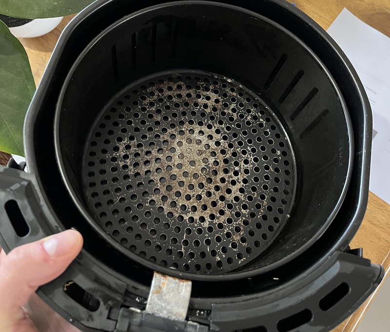 Hướng dẫn cách vệ sinh nồi chiên không dầu tại nhà 1 Khi nào cần vệ sinh nồi chiên không dầu?