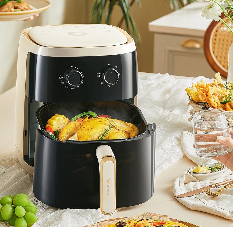 Tìm hiểu cấu tạo nồi chiên không dầu chi tiết nhất 4 Tránh đặt quá nhiều đồ ăn vào khay chiên để đảm bảo chín đều