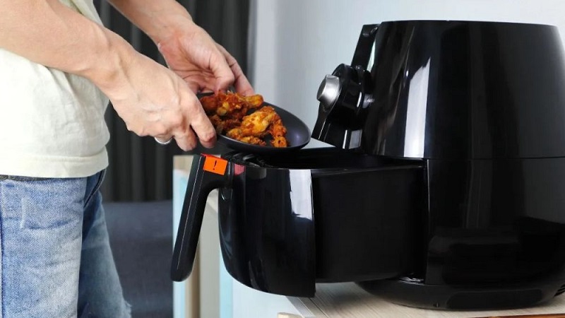 Cách hạn chế tác hại của nồi chiên không dầu