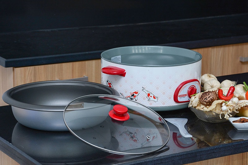Gợi ý 10 nồi lẩu điện tốt, chất lượng nhất hiện nay 7 Dòng nồi lẩu điện Sunhouse SH-525L 4 lít được ưa chuộng hiện nay