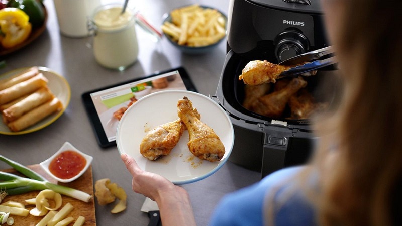 Công dụng của nồi chiên không dầu? Có đáng mua không? 2 Công dụng của nồi chiên không dầu là giảm hình thành chất acrylamide