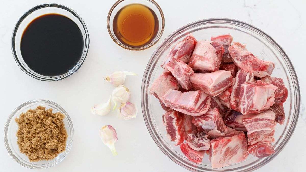 Nguyên liệu làm sườn nướng mật ong bằng nồi chiên không dầu